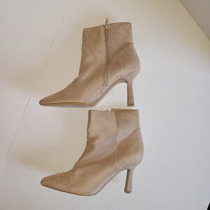 NWOB‎ - Express Beige Pointed Toe Stiletto  Booties - Size 8